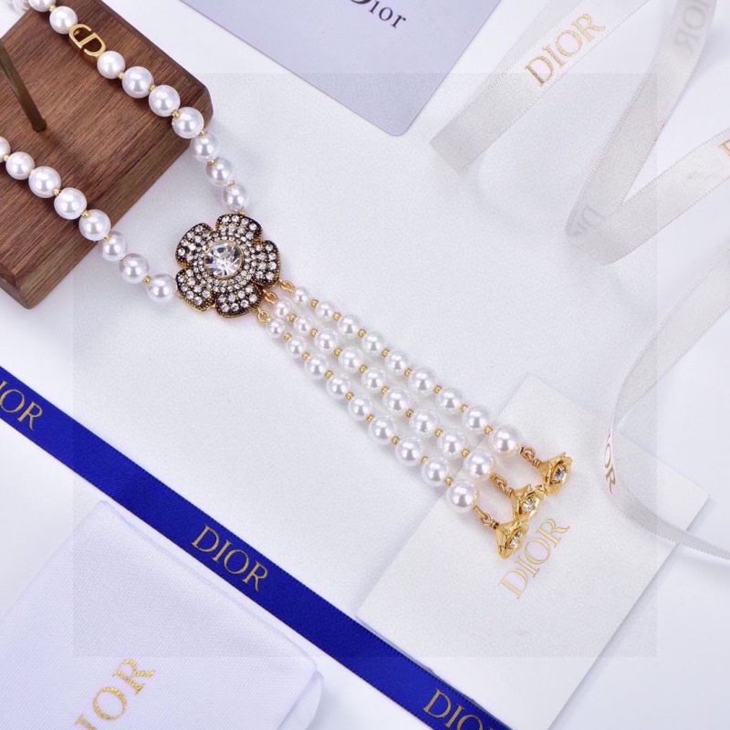 chr1st1an D10r necklaces